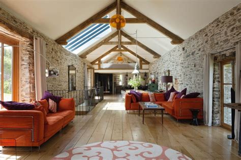 10 Rustic Barn Ideas To Use In Your Contemporary Home