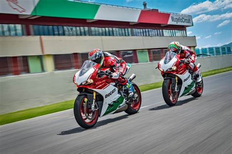 Avdb moto, das zubehör zum bikerpreis! Ducati Panigale: Latest News, Reviews, Specifications ...
