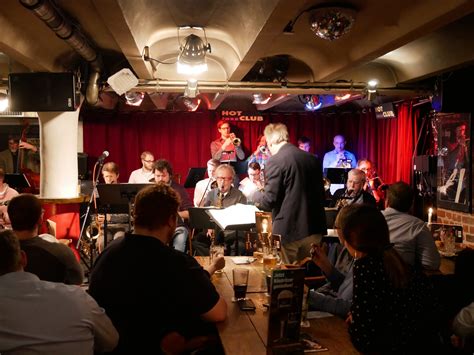Big Band Dorsten: Swinging Xmas - Hot Jazz Club