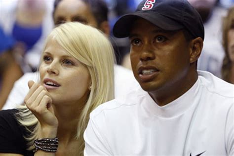 tiger woods leaves sex addiction clinic with his wife london evening standard evening standard
