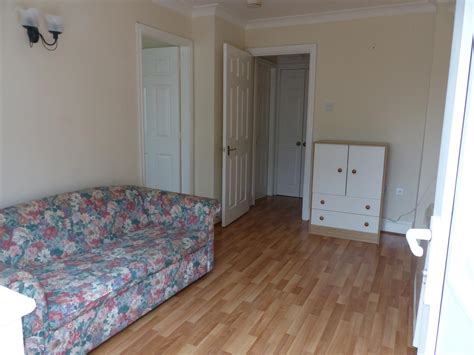 Search tens of millions of resources in the mainline dht network. 1 Bedroom Ground Floor Flat Let in Ellesmere Port, CH65