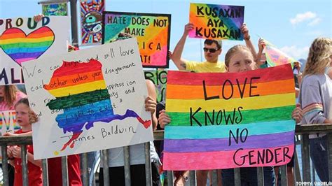 Alaska Town Rallies Around Same Sex Couple Denied Service By Florist