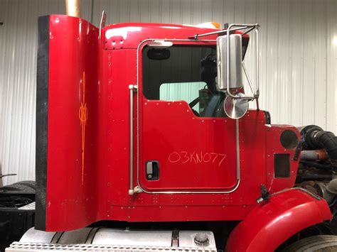 Kenworth T800 Cab Assembly