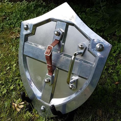 Hylian Shield Real Life Replica Heroic Replicas