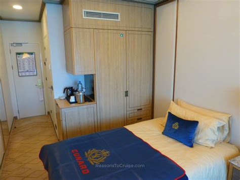 Cabins on queen mary 2. Cunard Queen Mary 2 Single Outside Cabin Review | Reasons ...