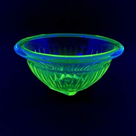 Hazel Atlas Vaseline Uranium Glass Mixing Bowl Colonial Ribbed Square