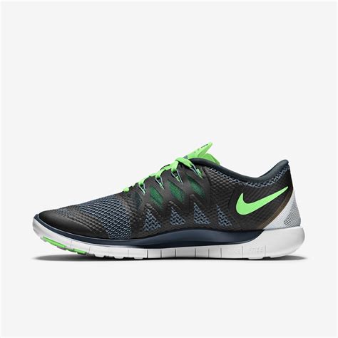 1442752 blake is responsible for establishing and developing commercial and private banking relationships. Nike Mens Free 5.0+ Running Shoes - Black/Green ...