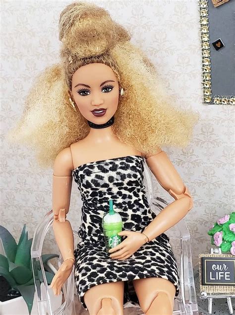 Pin By Olga Vasilevskay On Barbie Dolls Curvy 1 Barbie Fashion Strapless Dress