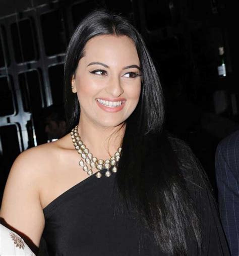 I Dont Pick Roles According To What I Will Wear In The Film Says Sonakshi India Today