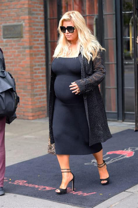 Jessica Simpson Shows Off Baby Bump On Day Out In Nyc