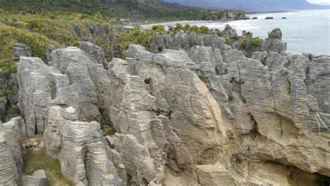 To γεωλογικό θαύμα των Pancake Rocks στη Νέα Ζηλανδία Γεωγραφικοί