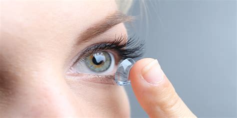 A User Guide For Contact Lens Wearers Tips Pros And Cons Neoretina