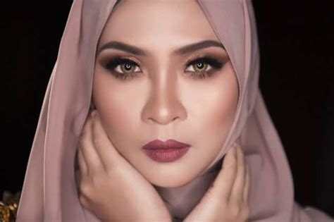 Saya bukan seorang ustazah, saya hanya seorang daie. CALPIS BERSAMA SITI NORDIANA MERAIKAN WIRA TAK DIDENDANG
