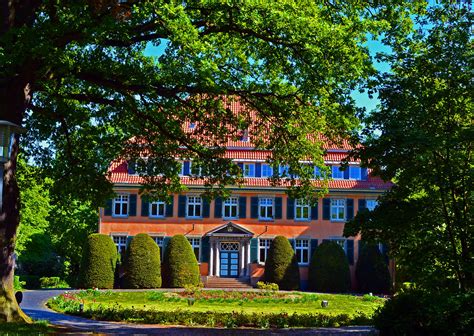 August 2021, 14 uhr, und dem gestrigen montag, 9. Haus In Burgdorf Germany | Burgdorf | Stephen Smith | Flickr
