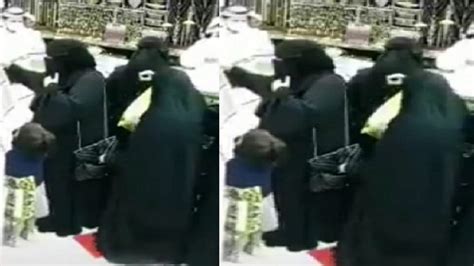بالفيديو امرأة تسرق محفظة من حقيبة أخرى داخل محل ذهب