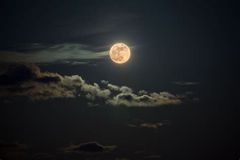 Full Moon With Clouds Pictures