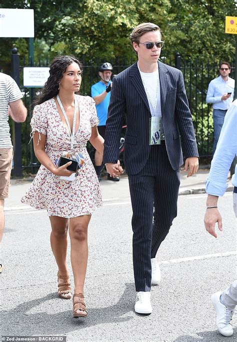 Wimbledon 2019 Will Poulter Holds Hands With His Girlfriend Yasmeen