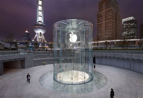 Create and collaborate with musicians all around the world. New Apple Store Shanghai