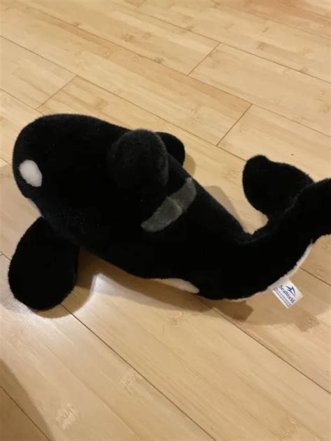 Sea World Shamu 15” Plush Orca Killer Whale Plush Stuffed Animal