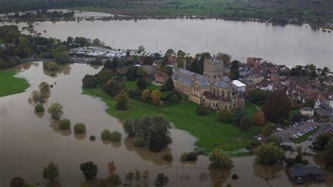 Tewkesbury Flooding Entire Town Submerged Under Flood Water