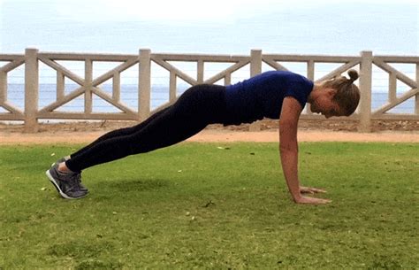 Mastering Planks With Toe Taps Guide Form Flaws Set Up And Execution