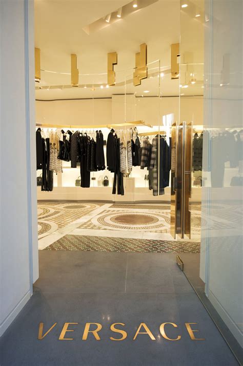 Versace Opens New Boutique in Rome's Piazza di Spagna - Haute Living