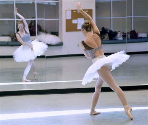 Alissa Dale Dances The Lead Role Of Odette During A Rehearsal For “swan