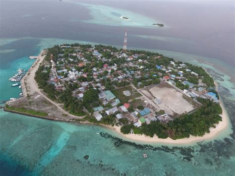 Scuba Diving With Rasdhoo Dive Centre On Rasdhoo Island Rasdhoo Atoll