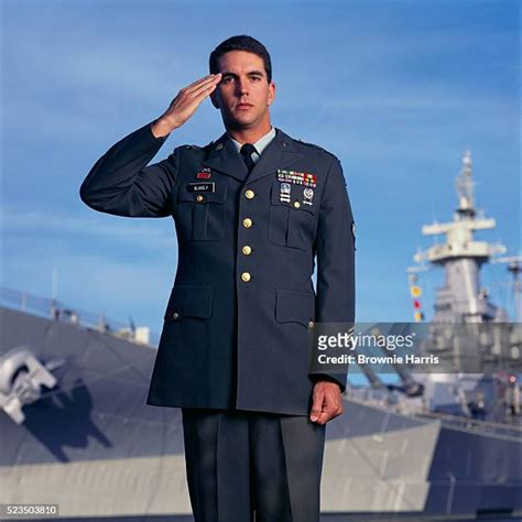 Army Soldier Saluting Photos And Premium High Res Pictures Getty Images