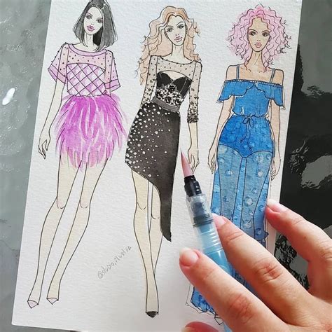 Pin By Pietra Medina Rakos Trindade On Desenhos De Roupas In 2020