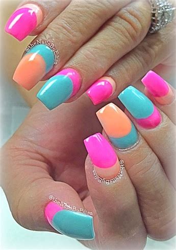 Orange appears in so many of the most beautiful aspects of nature, but the color was relatively underrated in the worlds of beauty. Pink, Teal & Orange Acrylic - Nail Art Gallery