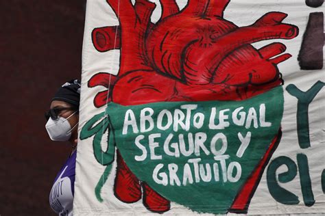 Legisladoras de EEUU pro aborto buscan ayuda en México AP News