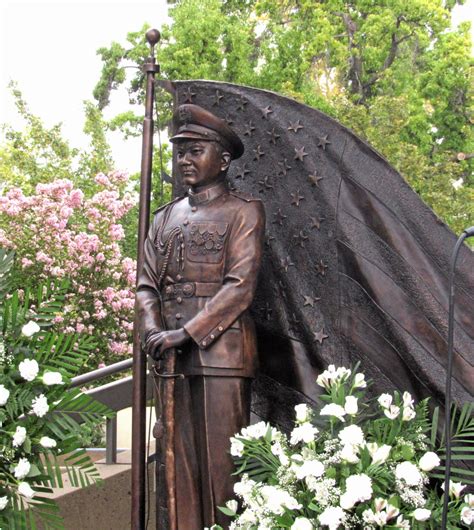New statue of Gen. Vang Pao unveiled near Chico City Council Chambers ...