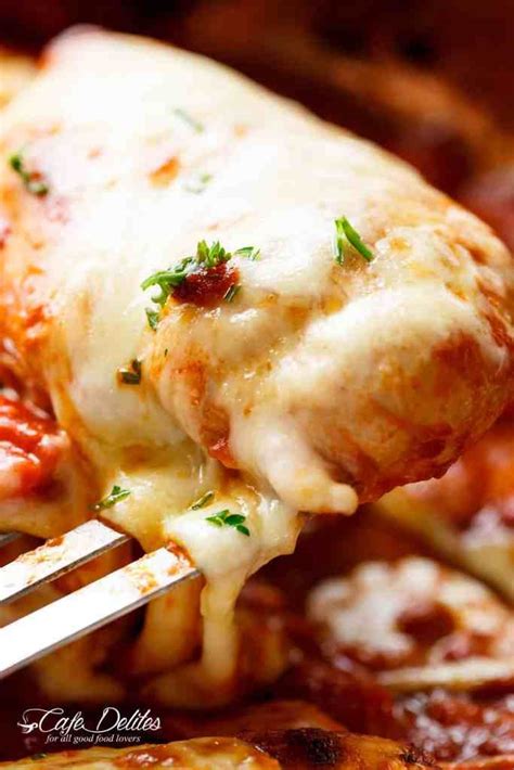 This 20 minute mozzarella chicken is the perfect recipe to make when you're short on time. Easy Mozzarella Chicken is SO good! | cafedelites.com ...