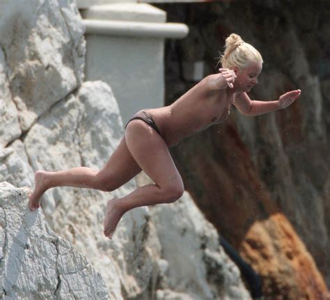 Lily Allen Topless Cliff Diving Picture 20085