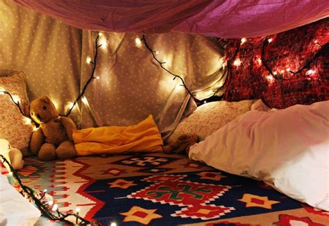 Five Indoor Rainy Day Forts You Can Diy Urbanmoms