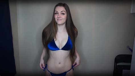Ally Hardesty Sexy Pictures 73 Pics Sexy Youtubers