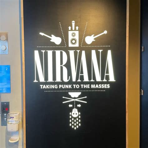 Nirvana Taking Punk To The Masses Exhibit Exposición en Lower Queen Anne