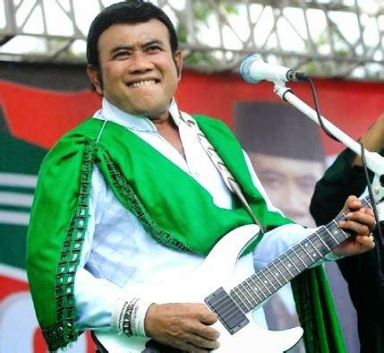 Learn to play guitar by chord / tabs using chord diagrams, transpose the key, watch video lessons and much more. Chord: Keke - Ku Cinta Kau Dan Dia