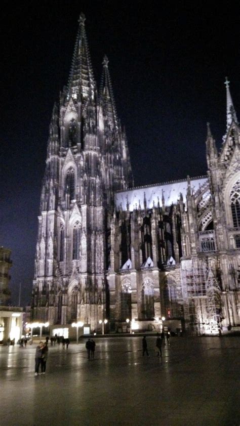 You're going to love cologne. The grand Cologne Cathedral | Visions of Travel