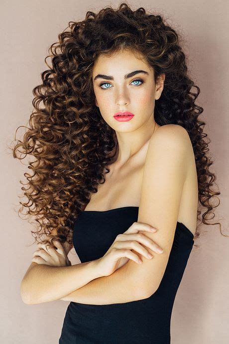 Full Curly Hairstyles Style And Beauty