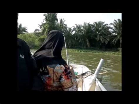 Sesiapa yang mencuba ternyata puas hati dengan kualiti masakan yang sangat sedap. MEMANCING UDANG GALAH DI SUNGAI TELUK INTAN - YouTube