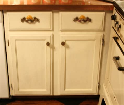 Chalk Paint Kitchen Cabinets