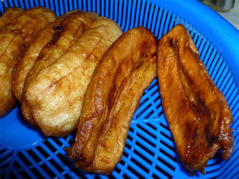 I remember that banana fry used to be a source of joy in my childhood; Guam Firehouse Cook: Anyone for Dessert??? How about some Fried Banana (Madoya)??