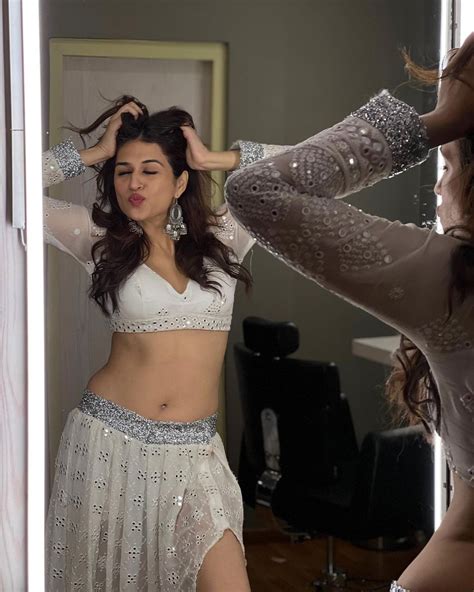 Shraddha Das Flaunts Her Fine Sexy Midriff In This White Outfit See Now