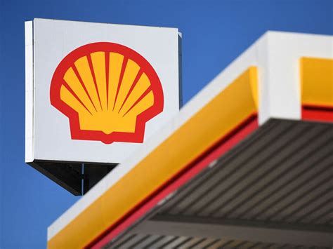 Shell Share Price Slips As Profits Fall Short Cmc Markets