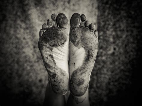 An Artist Feet After Walking Her Studio All Day 7088x5316 Sport
