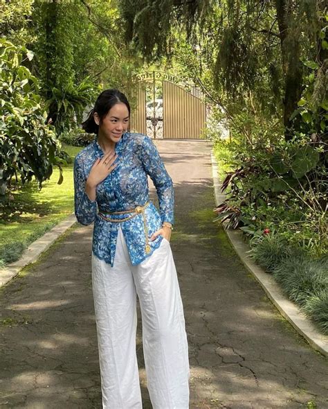 Ootd Kebaya Ala Rania Maheswari Yamin Putri Mangkunegaran