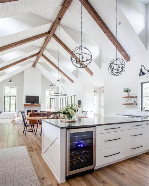 19 Vaulted Ceiling Lighting Ideas For Every Style