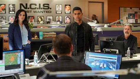Ncis Sparks Controversy With New Comment About Mark Harmons Exit Hello